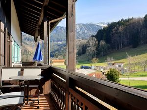 Balkon mit Blick auf die Kampenwand