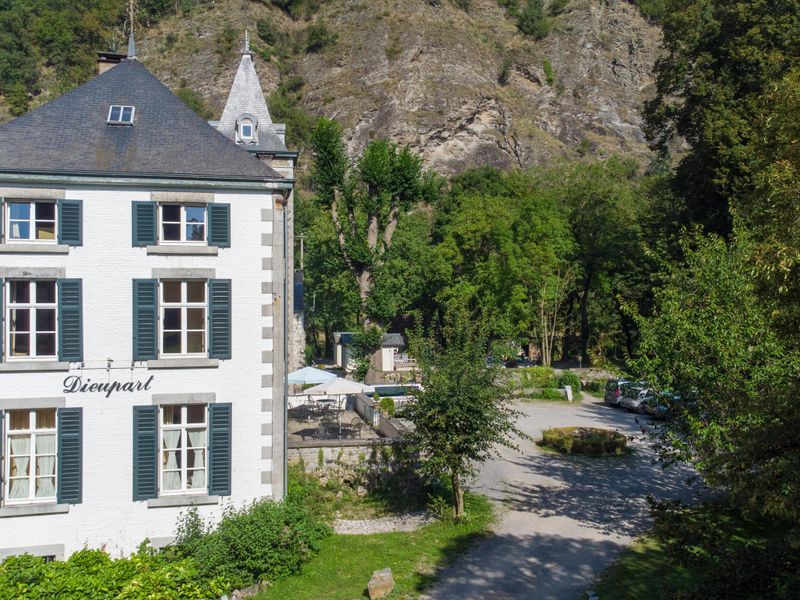 Außenseite Ferienhaus [Sommer]