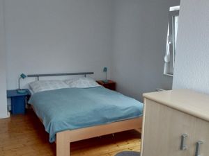 2. Schlafzimmer