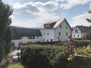 Außenansicht des Gebäudes. Gästehaus Siebert-Blick vom Garten