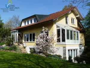 Außenansicht des Gebäudes. Haus Ahorn Süd- u. OstseiteSolemar kostenlos täglich 3 h