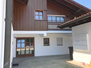 Eingangsbereich mit Balkon Eingangsbereich mit Balkon