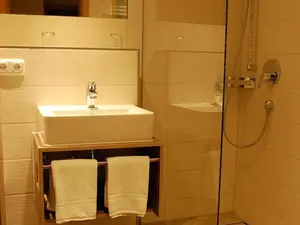 Fewo Alpenrosenköpfle Badezimmer