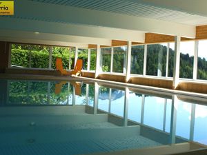 Hallenbad Indoor-Pool