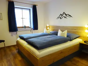 Schlafzimmer 1 Staufen