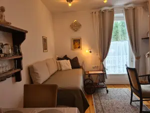 Schlaf/Esszimmer mit Einzelbett TOP1 Schlaf/Esszimmer mit Einzelbett TOP1