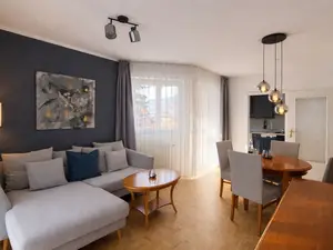 Wohnzimmer mit Essecke