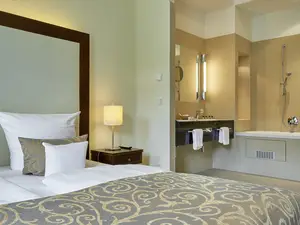 Deluxe Juniosuite mit offenem Bad