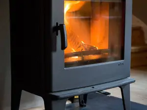 Steinbrecherstube - Wohnzimmer mit Bollerofen