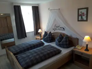 1 Schlafraum Bachwiesenblick oben