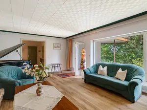 Photo, INSIDE, OUTSIDE