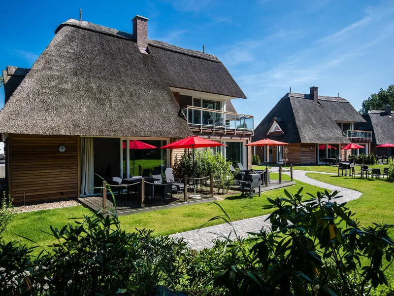 Gartenanlage mit Blick auf das Haus 3 - Luft