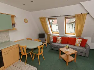 Wohnküche mit Schlafsofa