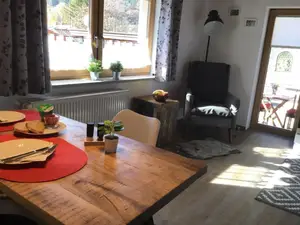 Essplatz mit Leseecke