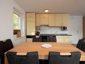 Wohn/Essbereich mit Küchenzeile