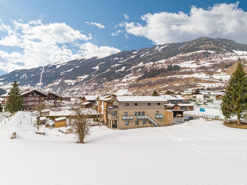 Außenseite Ferienhaus [Winter]