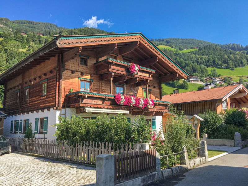 Außenseite Ferienhaus [Sommer]