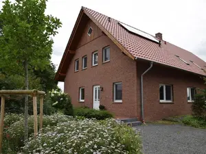Eingang mit Parkplatz Eingang mit Parkplatz