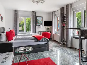 Photo, INSIDE, OUTSIDE