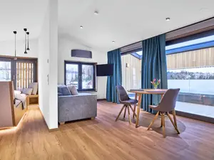 Wohnbereich, Sky-Apa