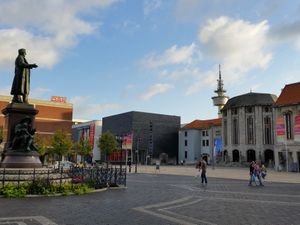 Kunsthalle, Theater und Cinema zu Fuß erreichbar