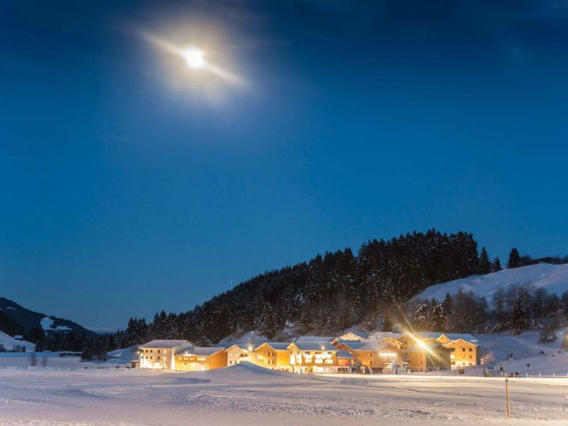 Pradas Resort Brigels Winteransicht