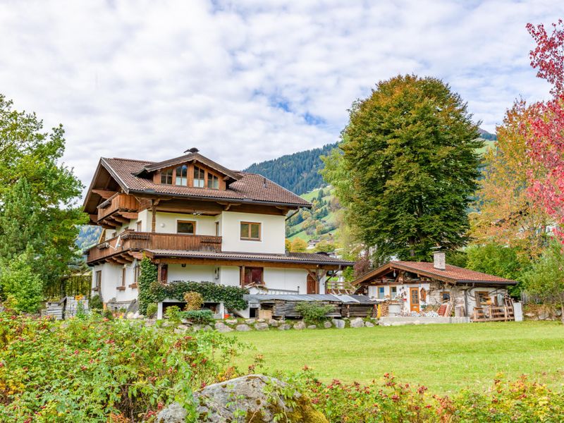 Außenseite Ferienhaus [Sommer]