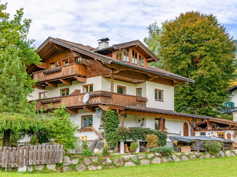 Außenseite Ferienhaus [Sommer]