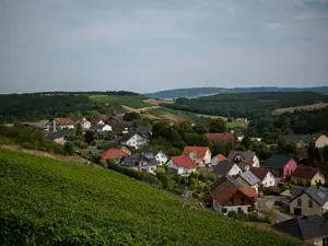Blick auf Burgsponheim mit Gästehaus Blick auf Burgsponheim mit Gästehaus