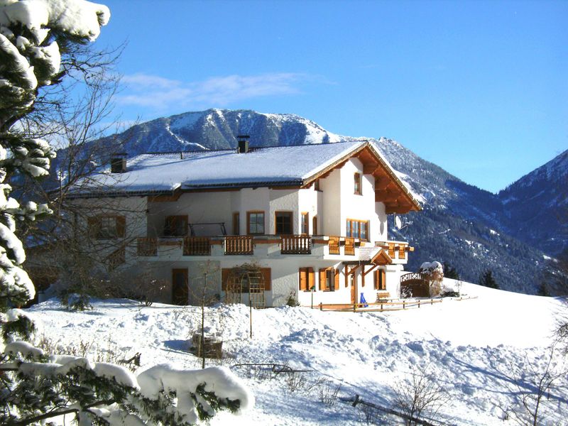 Außenseite Ferienhaus [Winter]