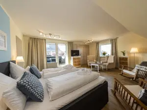 großzügige Deluxe Junior Suite mit Balkon