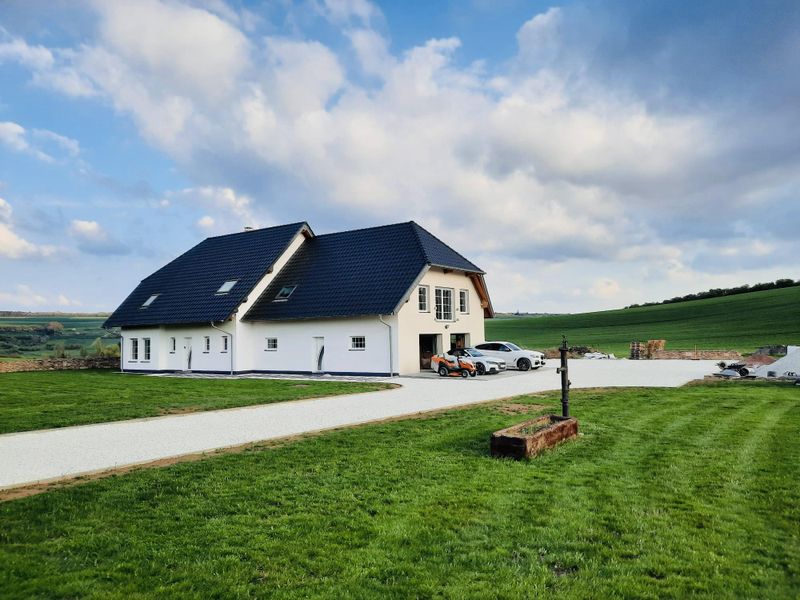 Haus - Ferienwohnung mit seperatem Eingang rechts