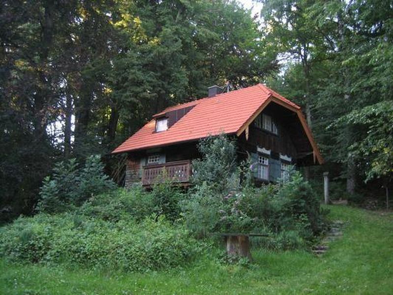 Außenansicht des Gebäudes. Aussenansicht Garten