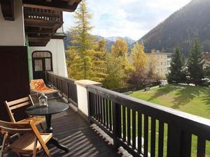 Terrasse mit Loggia. 2 Schlafzimmer und Wohnzimmer mit direktem Zugang auf Terrasse (Mit Gartenmöbeln)