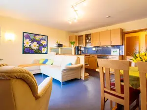 franzenhofmarkhart-sommerwiese-florianfahlenbock-web-final-5