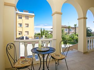 Private Terrasse, mit Ausblick auf den Garten