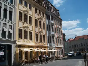 Rampische Straße mit Kurländer Palais Rampische Straße mit Kurländer Palais