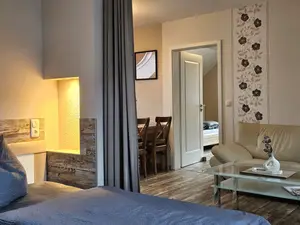 Wohn-Schlafraum Apartment 6