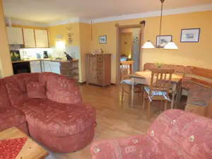 Fewo Jule - Essecke und Küchenzeile