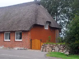 Ferienwohnung in einem reetgedeckten Friesenhaus