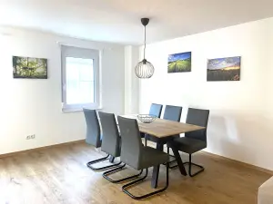 Esstisch