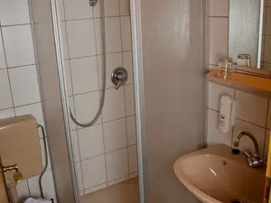 Einzelzimmer Bad