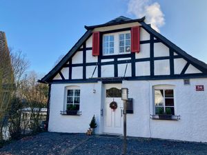 Fachwerk Ferienhaus 1764 - Familie Zacharias - Eslohe Sauerland - Vorderansicht Ferienhaus