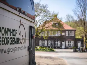 Logo mit Hofansicht Logo mit Hofansicht