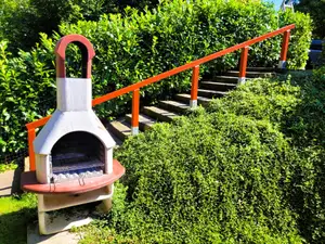 Haus Nora Grill und Treppe