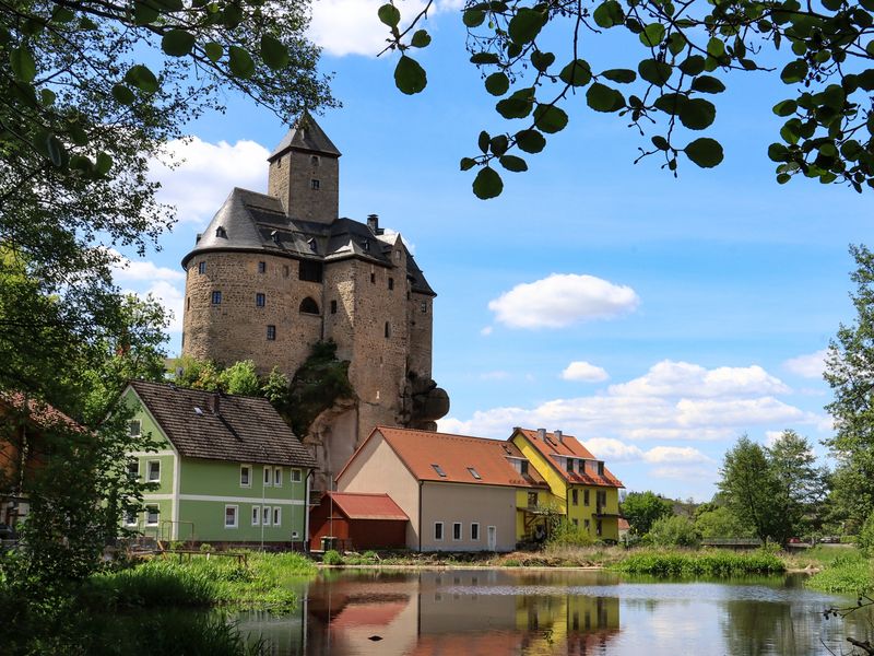 Burg Falkenberg mit Haus