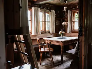 Haslauer Hütte Essbereich