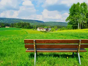 Eingebettet in den Höhenzug des Naturpark Steinwald