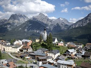 Ftan im Sommer auf Sonnenterasse