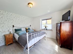 Liebevoll eingerichtetes Schlafzimmer